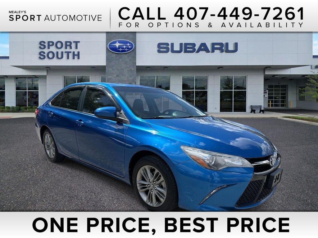 Toyota Camry Se - Thumbnail 2