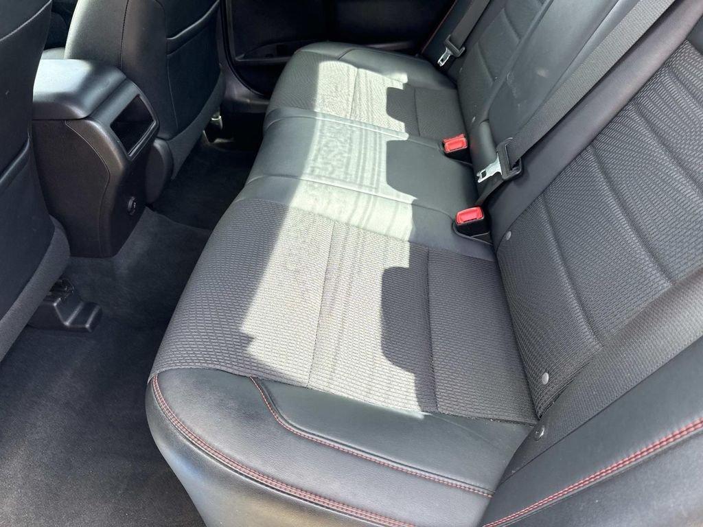 Toyota Camry Se - Thumbnail 17