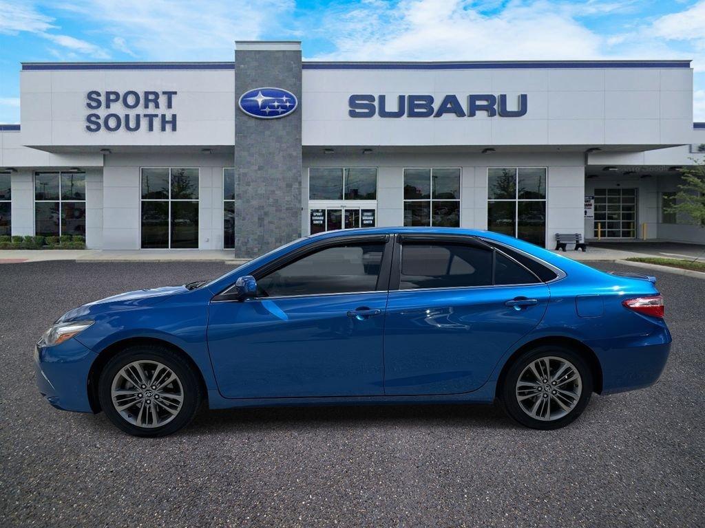 Toyota Camry Se - Thumbnail 8