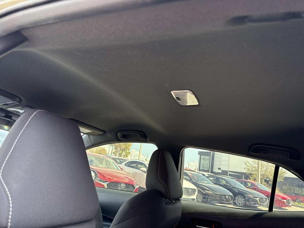 Toyota Corolla Hatchback Se - Thumbnail 18