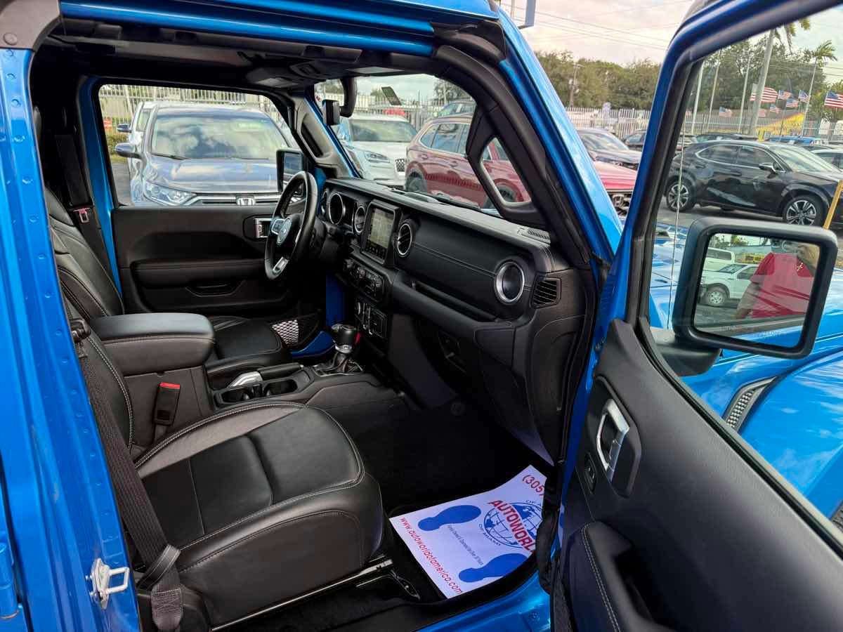 Jeep Wrangler Unlimited Sahara 4Xe - Thumbnail 15