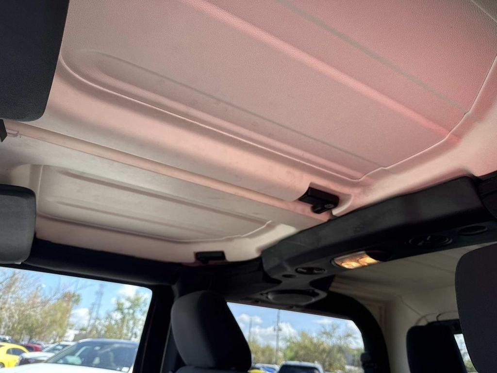 Jeep Wrangler Rubicon - Thumbnail 20