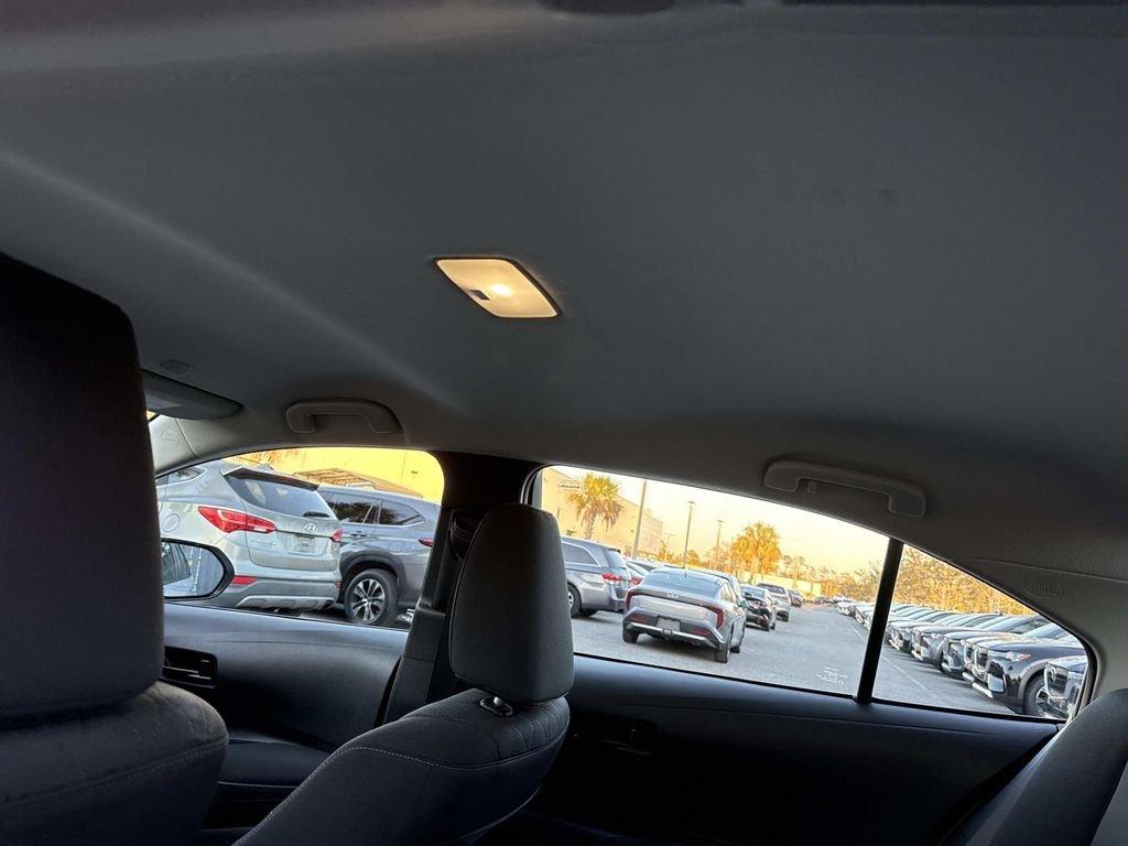 Toyota Corolla Le - Thumbnail 18