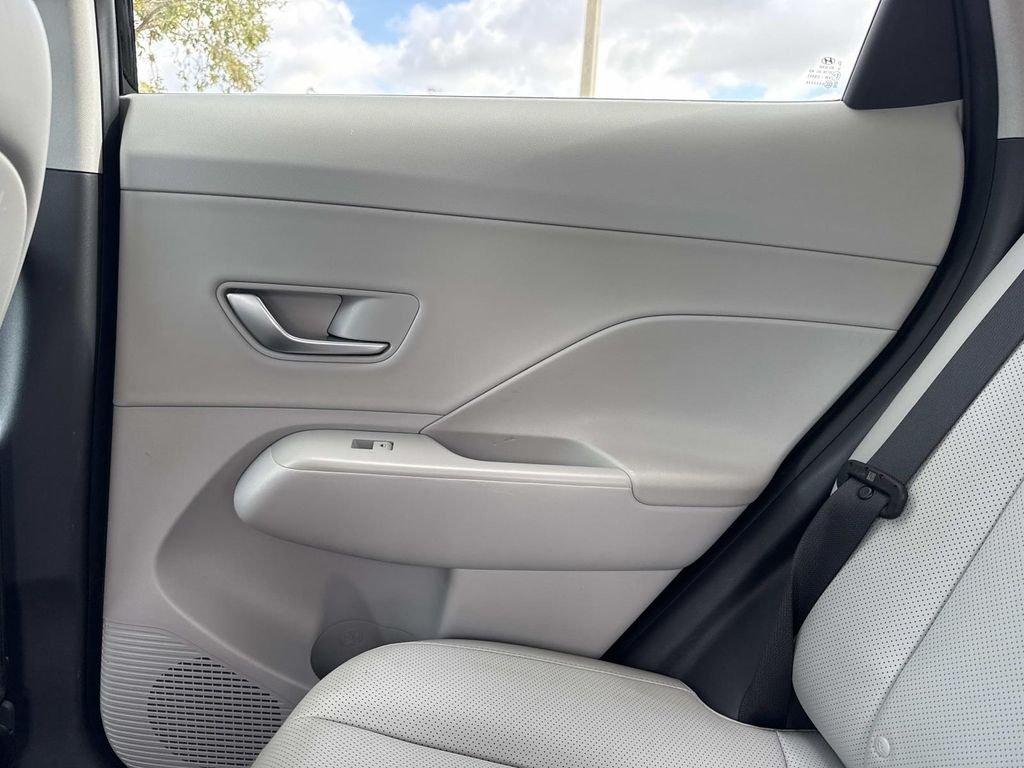 Hyundai Kona Limited - Thumbnail 18