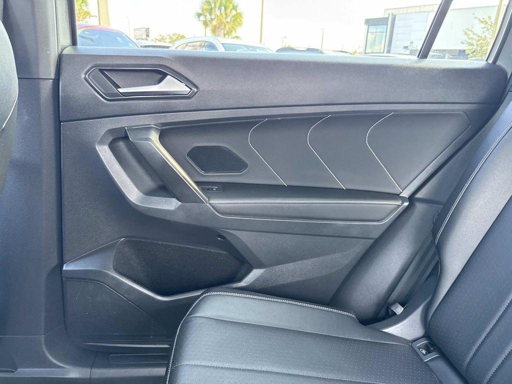 Volkswagen Tiguan 2.0T Se R-Line Black - Thumbnail 18