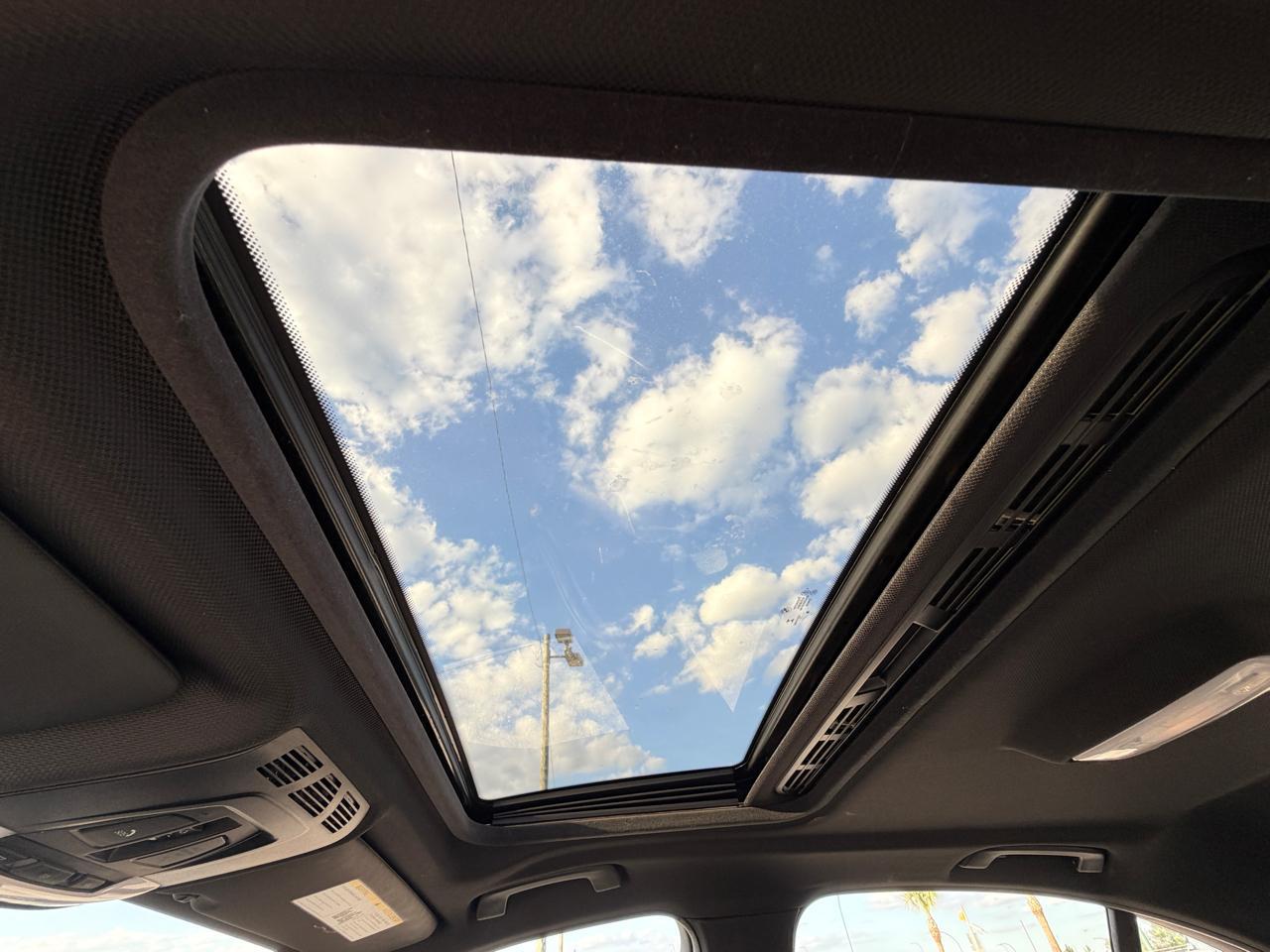 BMW 3-Series330I Sulev Sedan - Thumbnail 19