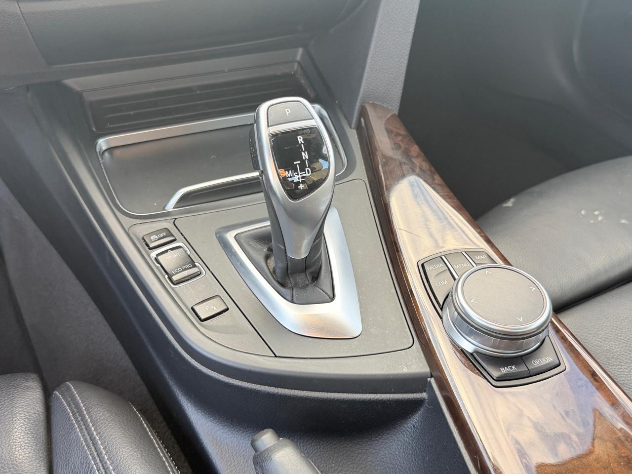 BMW 3-Series330I Sulev Sedan - Thumbnail 17