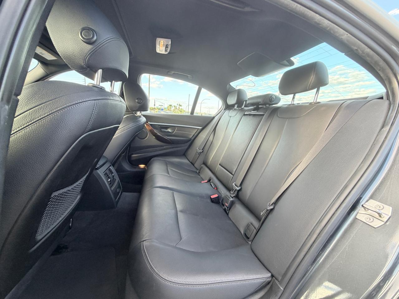 BMW 3-Series330I Sulev Sedan - Thumbnail 10