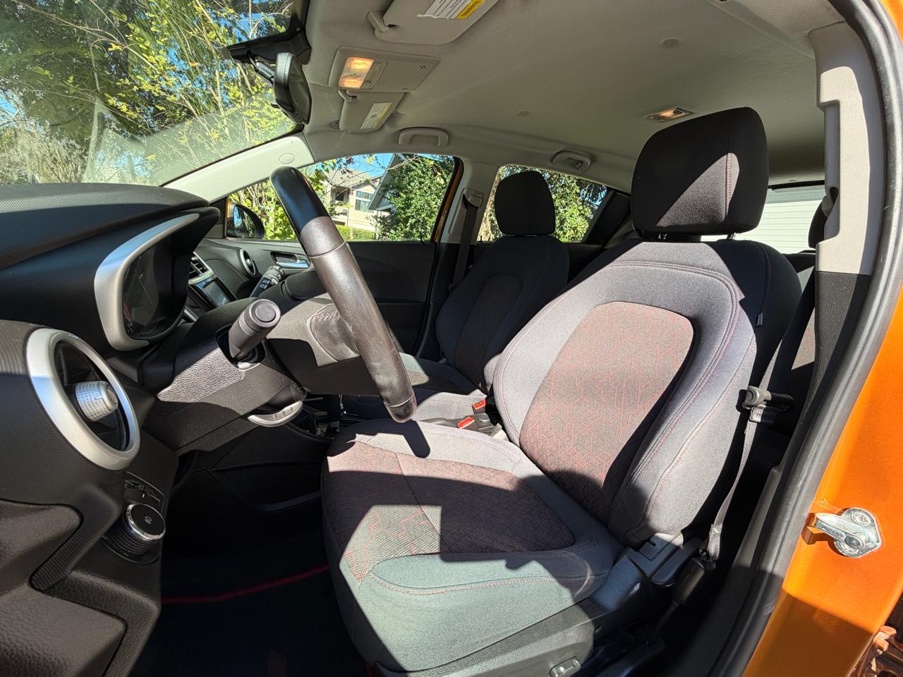 Chevrolet Soniclt Auto 5-Door - Thumbnail 15