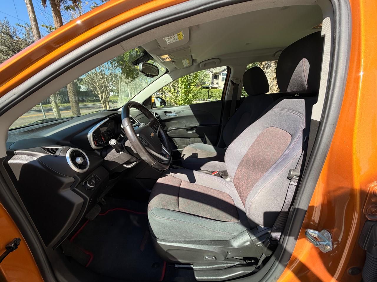 Chevrolet Soniclt Auto 5-Door - Thumbnail 16