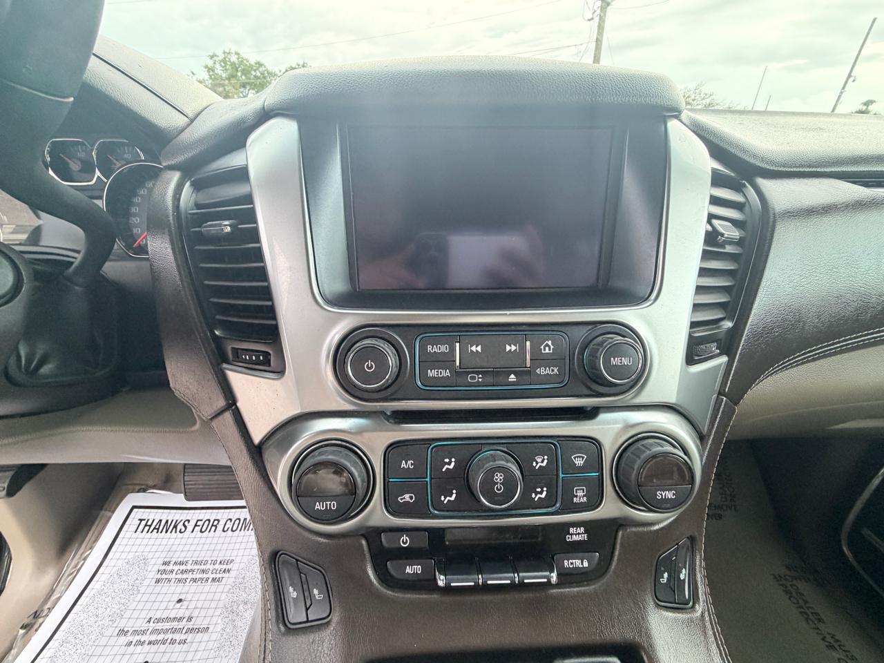 Chevrolet Suburbanlt 2Wd - Thumbnail 2