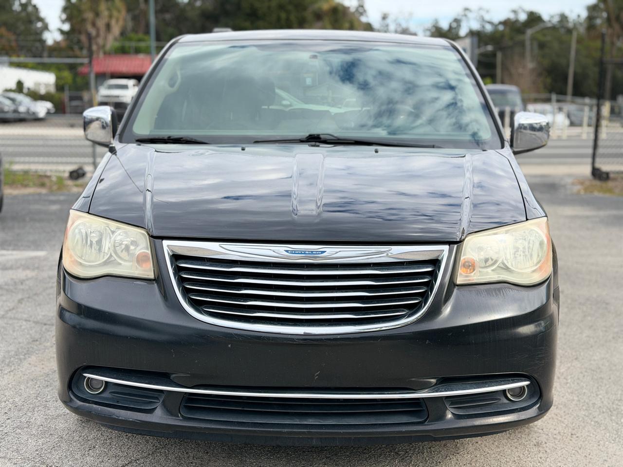 Chrysler Town & Countrytouring-L - Thumbnail 9