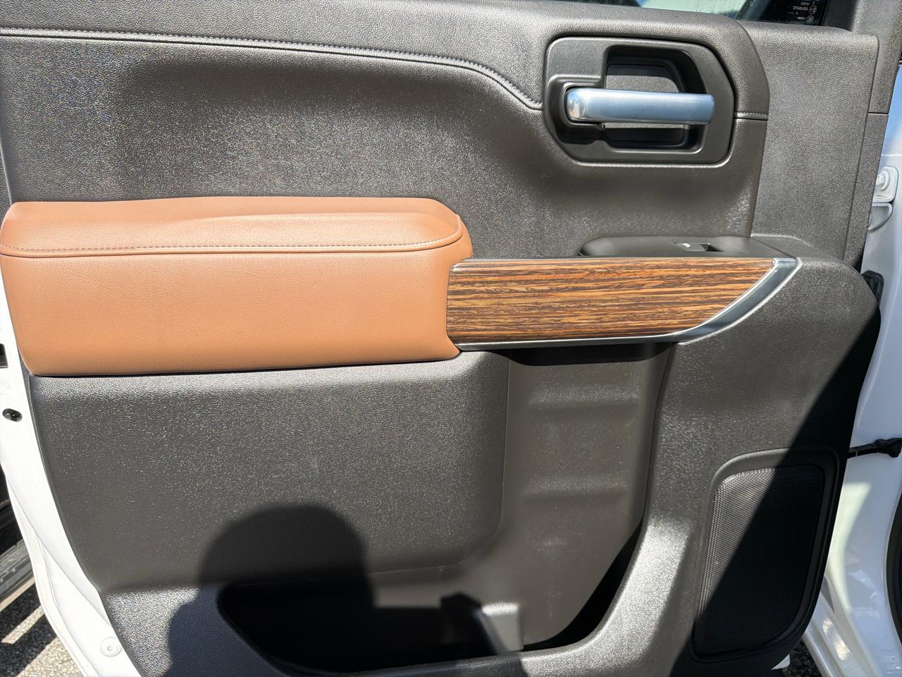 Chevrolet Silverado 1500High Country Crew Cab Short Box 2Wd - Thumbnail 9