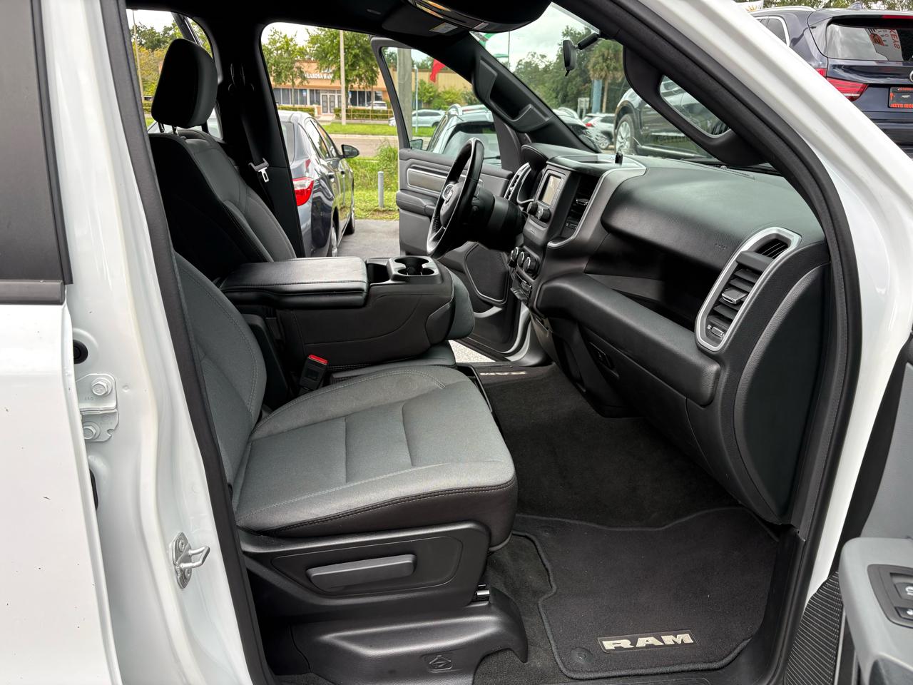 Ram 1500Big Horn Quad Cab 2Wd - Thumbnail 11