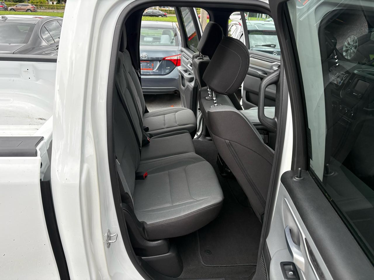 Ram 1500Big Horn Quad Cab 2Wd - Thumbnail 13