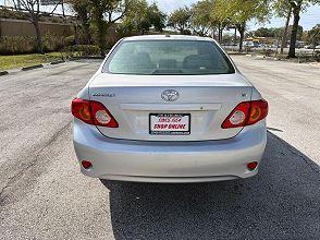 Toyota Corolla Le - Thumbnail 2