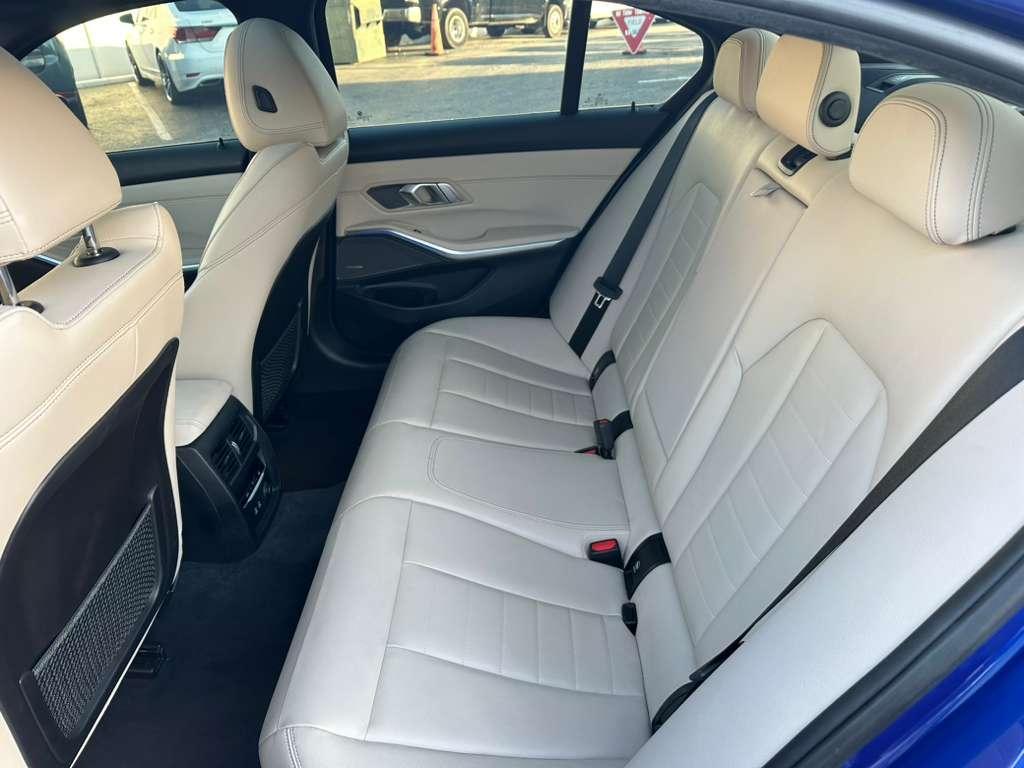 BMW 3-Series330I - Thumbnail 14