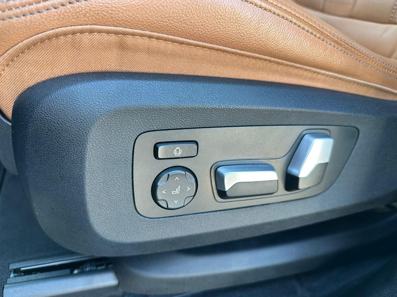 BMW X5Sdrive40I - Thumbnail 16