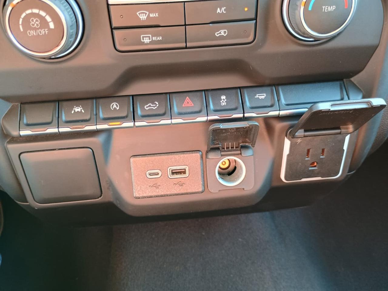 Chevrolet Silverado 1500Custom Crew Cab 2Wd - Thumbnail 18