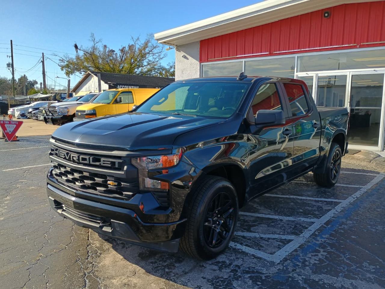 Chevrolet Silverado 1500Custom Crew Cab 2Wd - Thumbnail 3