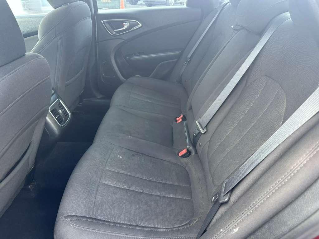 Chrysler 200Limited - Thumbnail 12