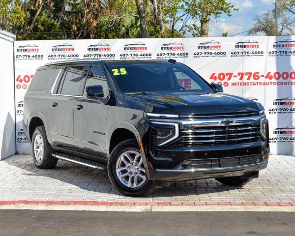 Chevrolet SUBURBAN - View 1