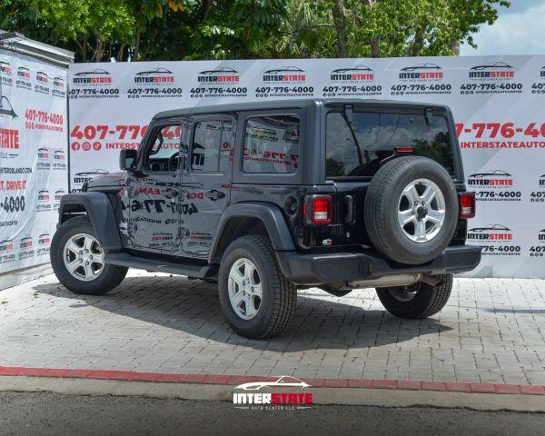 Jeep WRANGLER UNLIMITED - Thumbnail 4