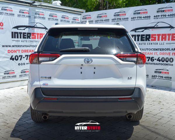 Toyota RAV4 - Thumbnail 5