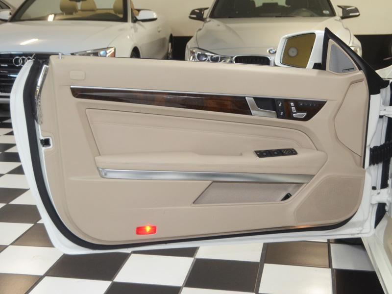 Mercedes-Benz E-Class E 400 3.0L Automatic 1 Owner - Thumbnail 18