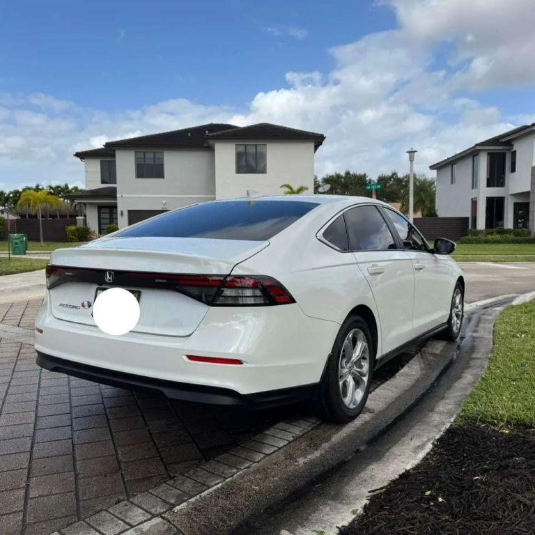 Honda Accord - Thumbnail 6