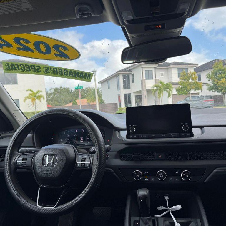 Honda Accord - Thumbnail 11