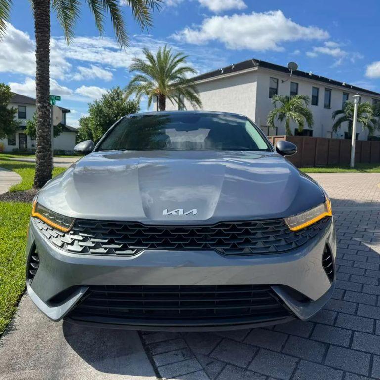 Kia K5 - Thumbnail 9