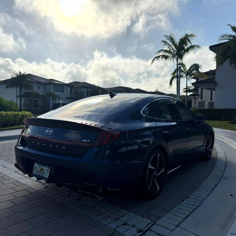 Hyundai Sonata - Thumbnail 9