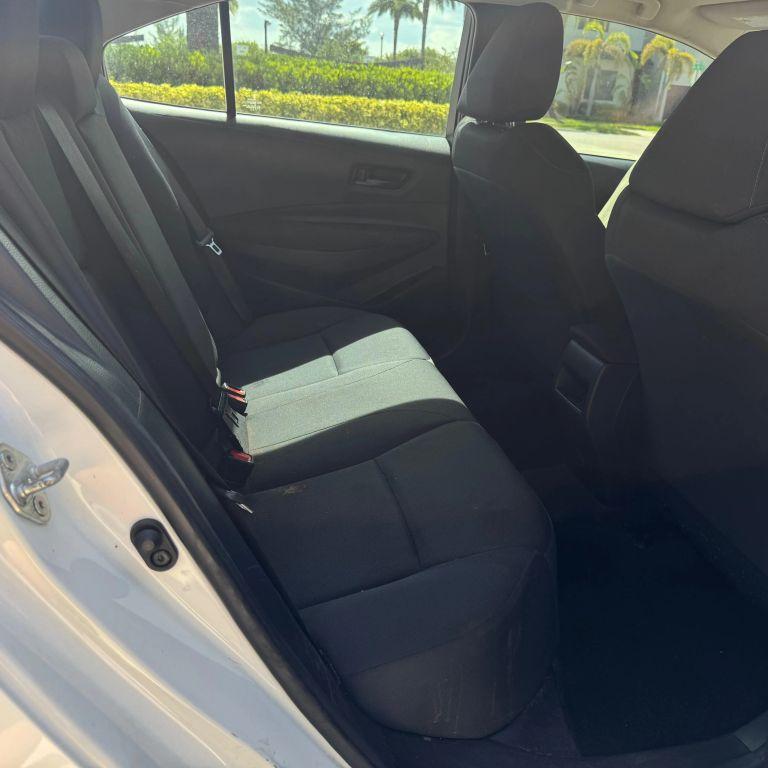 Toyota Corolla - Thumbnail 12