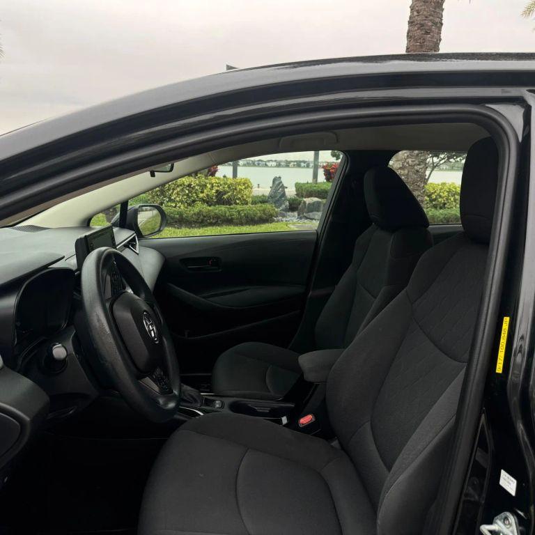 Toyota Corolla - Thumbnail 10