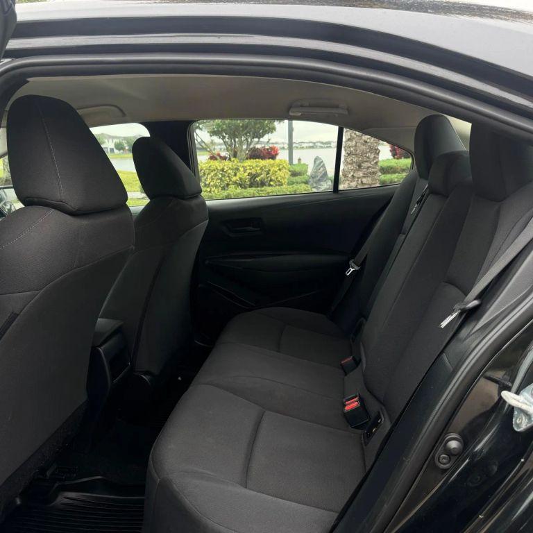 Toyota Corolla - Thumbnail 13