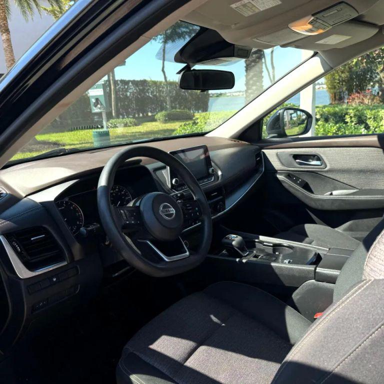 Nissan Rogue - Thumbnail 11