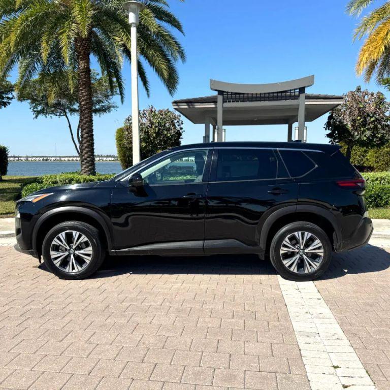 Nissan Rogue - Thumbnail 6