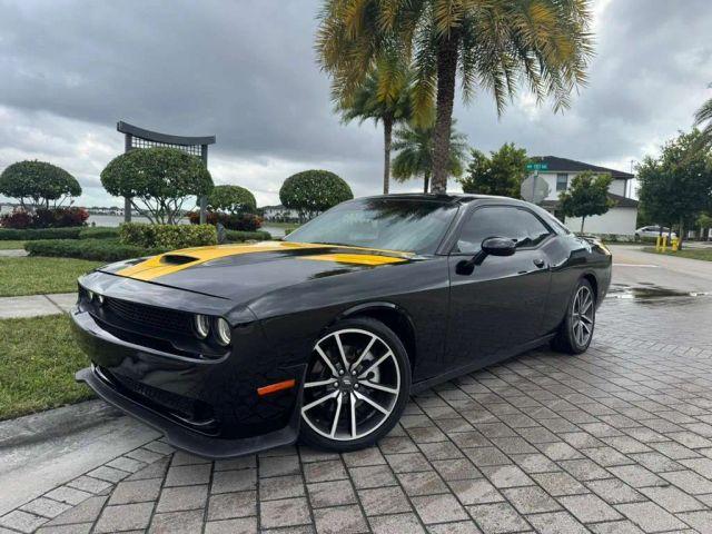 Dodge Challenger - View 1