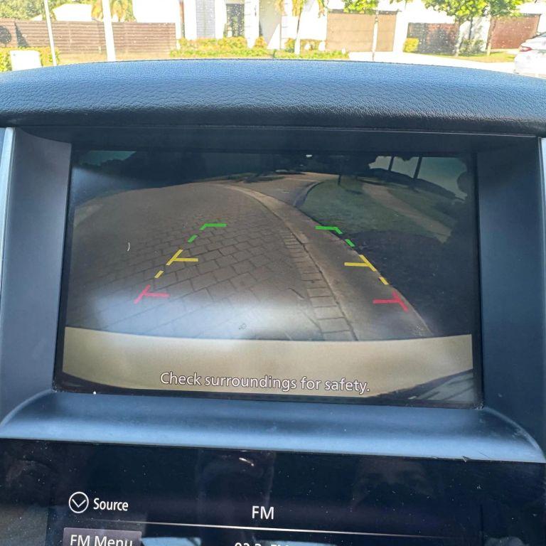 Infiniti Q50 - Thumbnail 2