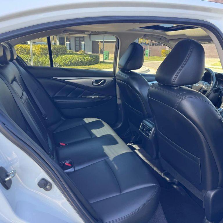 Infiniti Q50 - Thumbnail 17