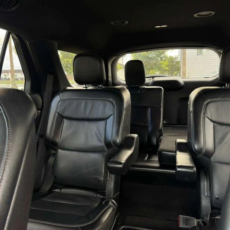 Ford Explorer - Thumbnail 16