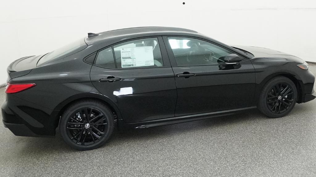 Toyota Camry Se - Thumbnail 5