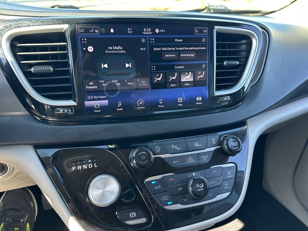 Chrysler Pacificatouring-L - Thumbnail 9