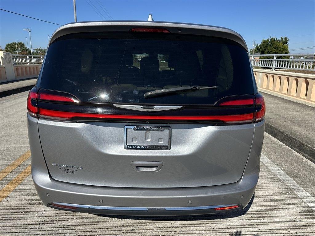 Chrysler Pacificatouring-L - Thumbnail 5