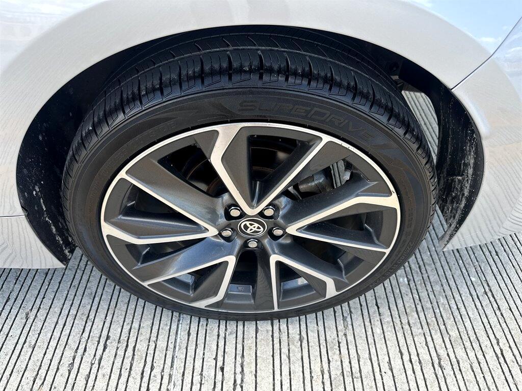 Toyota Corollase - Thumbnail 16