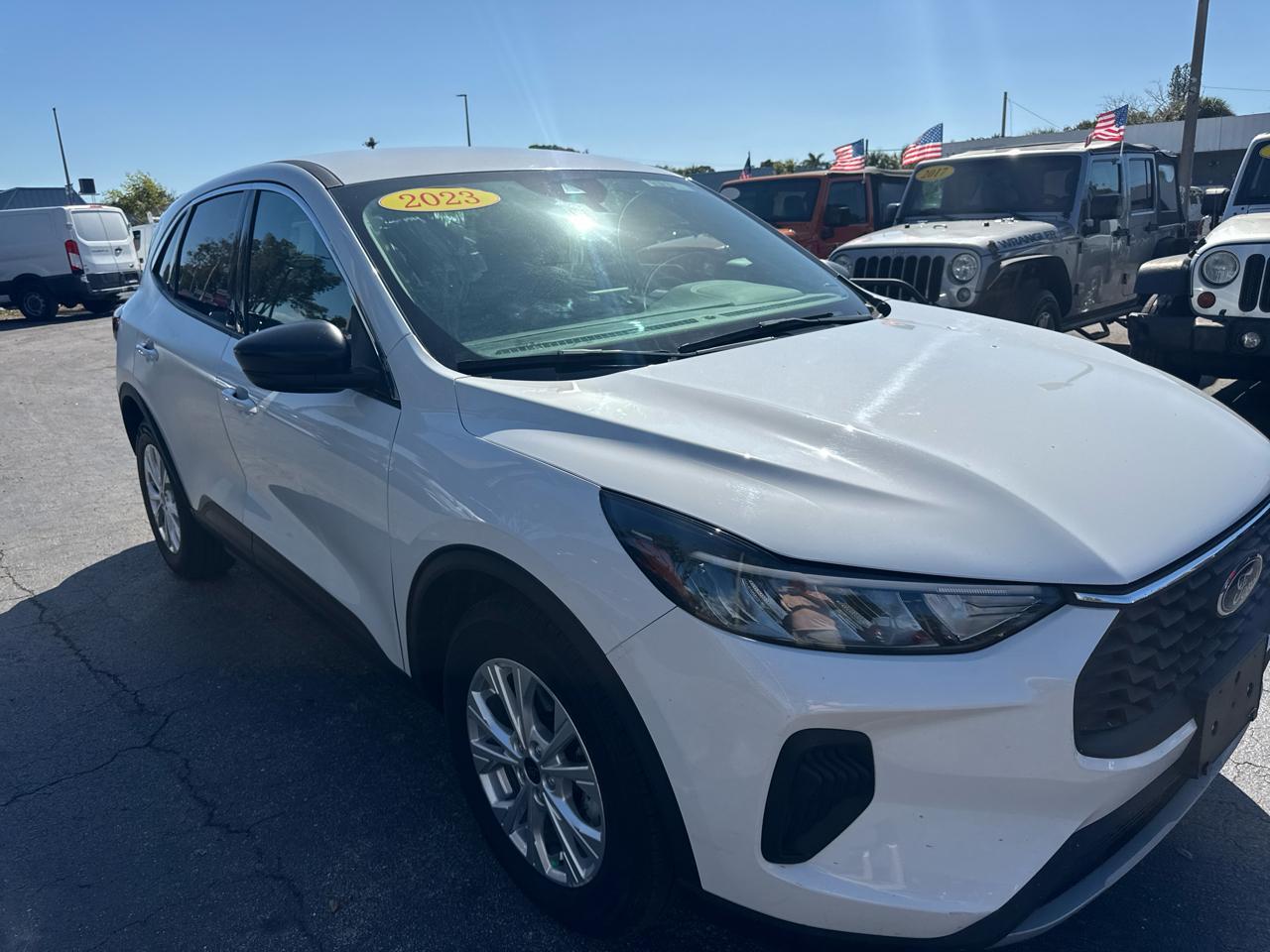 Ford Escape Active - Thumbnail 4