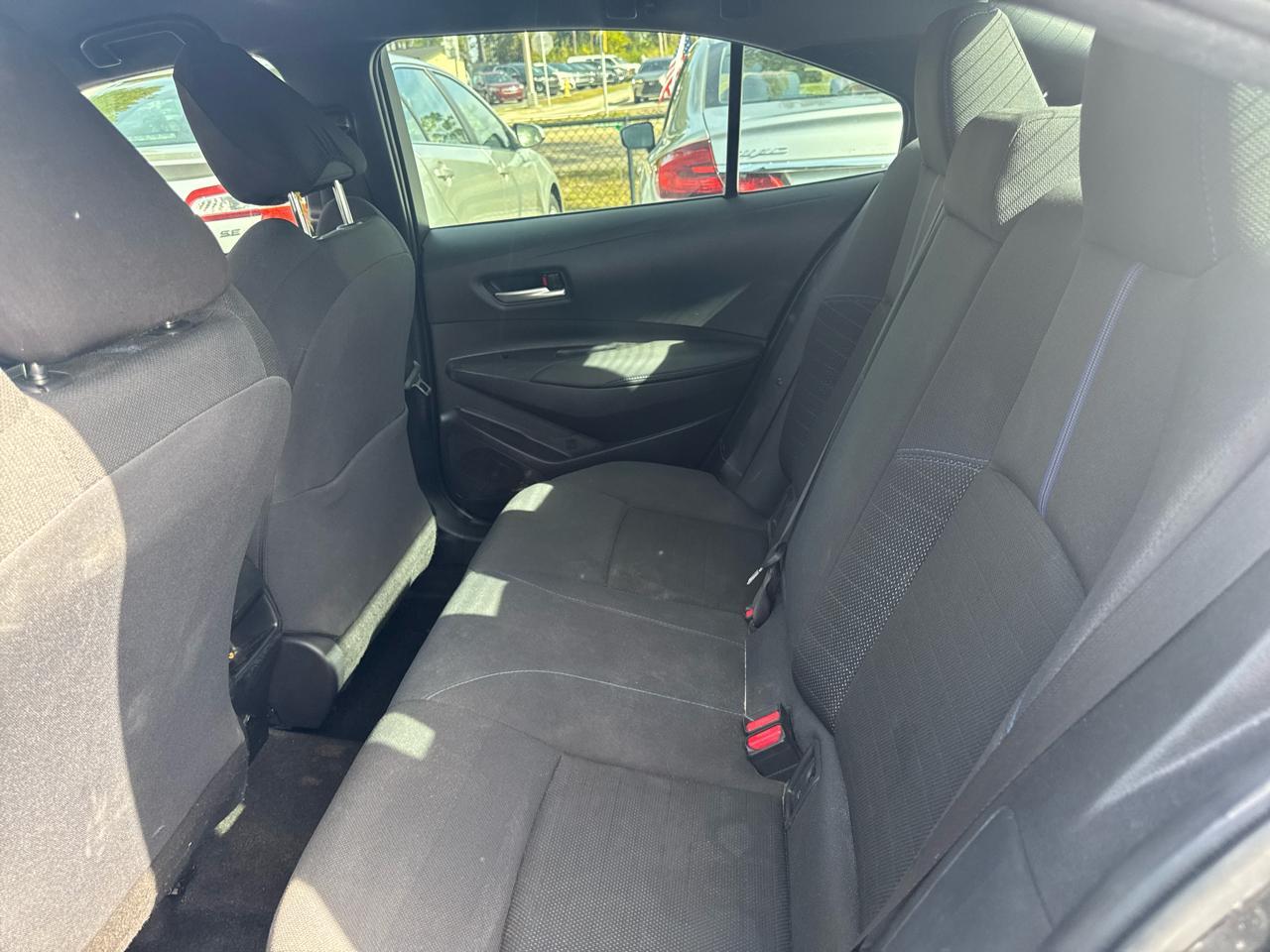 Toyota Corolla Se - Thumbnail 9