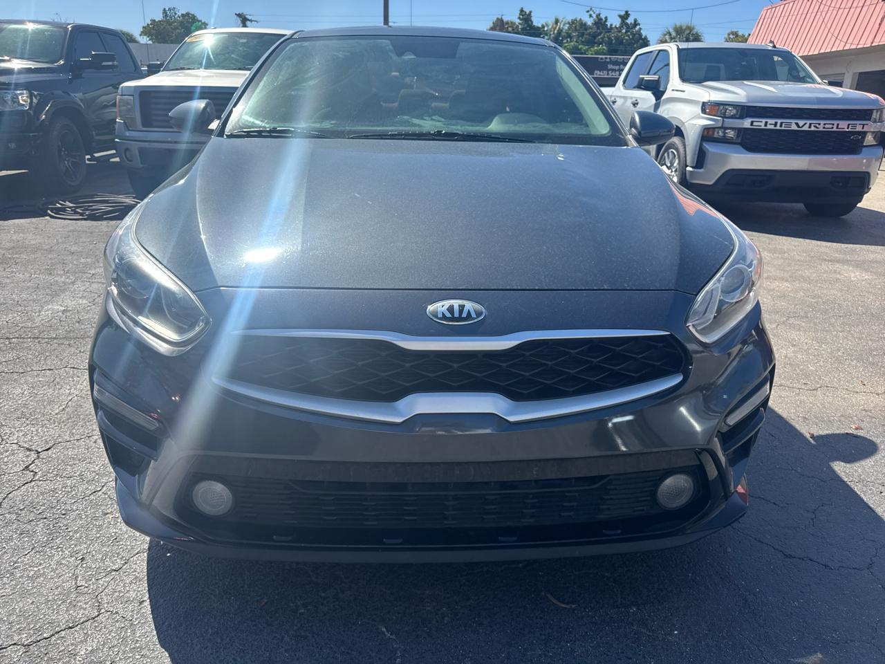 Kia Forte - Thumbnail 5