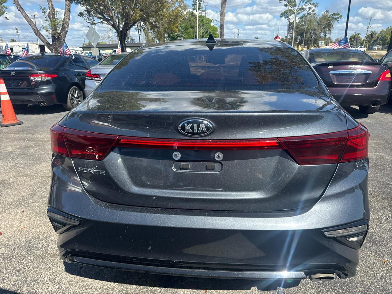 Kia Forte - Thumbnail 8